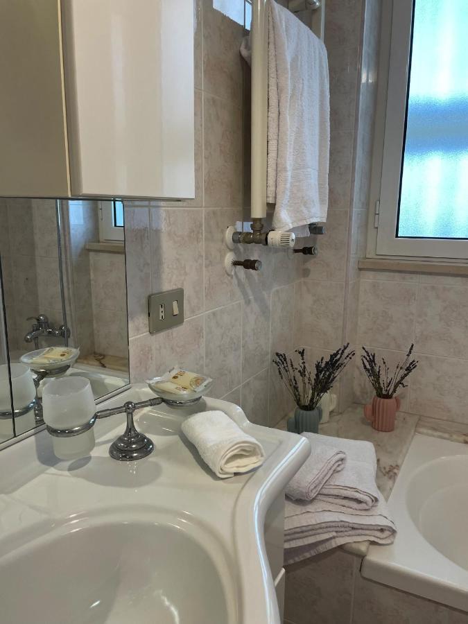 Apartment Renza House Chiaia Neapel