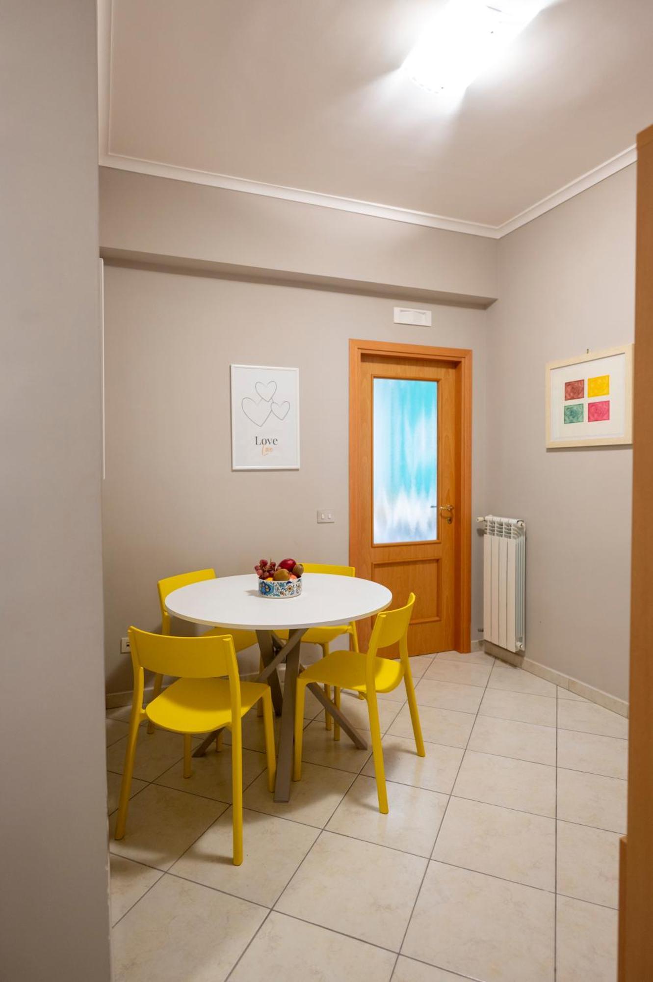Apartment Renza House Chiaia Neapel