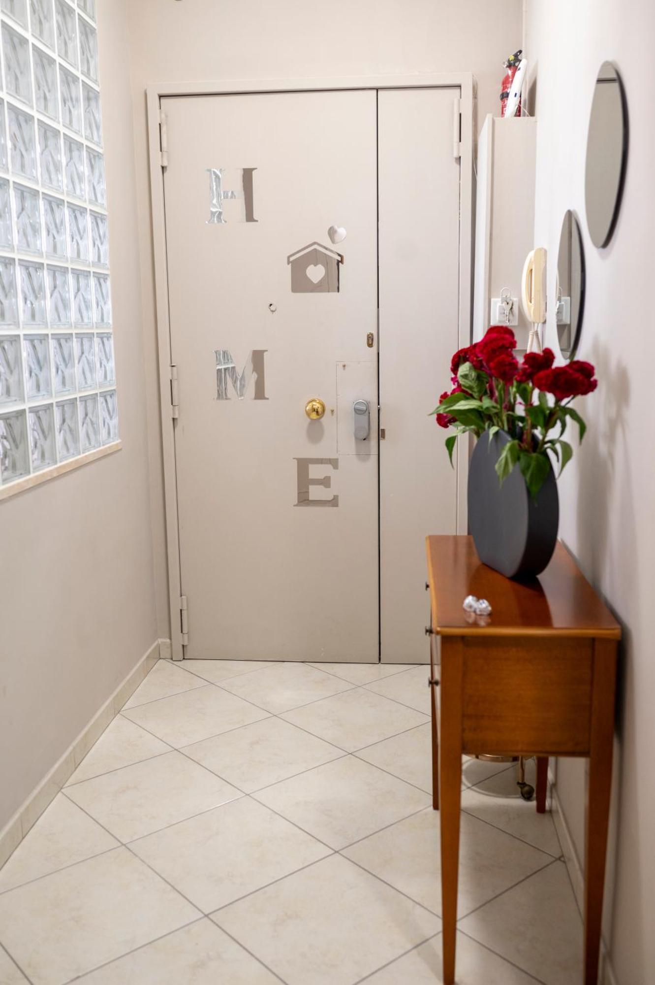 Apartment Renza House Chiaia Neapel